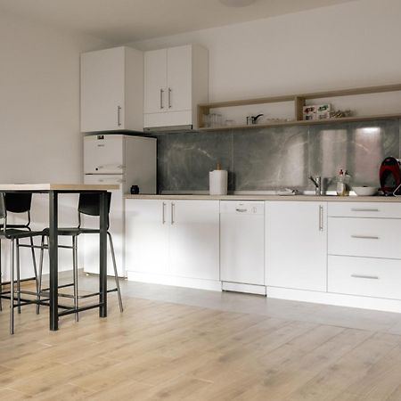Backspace Apartments วรชาซ ภายนอก รูปภาพ