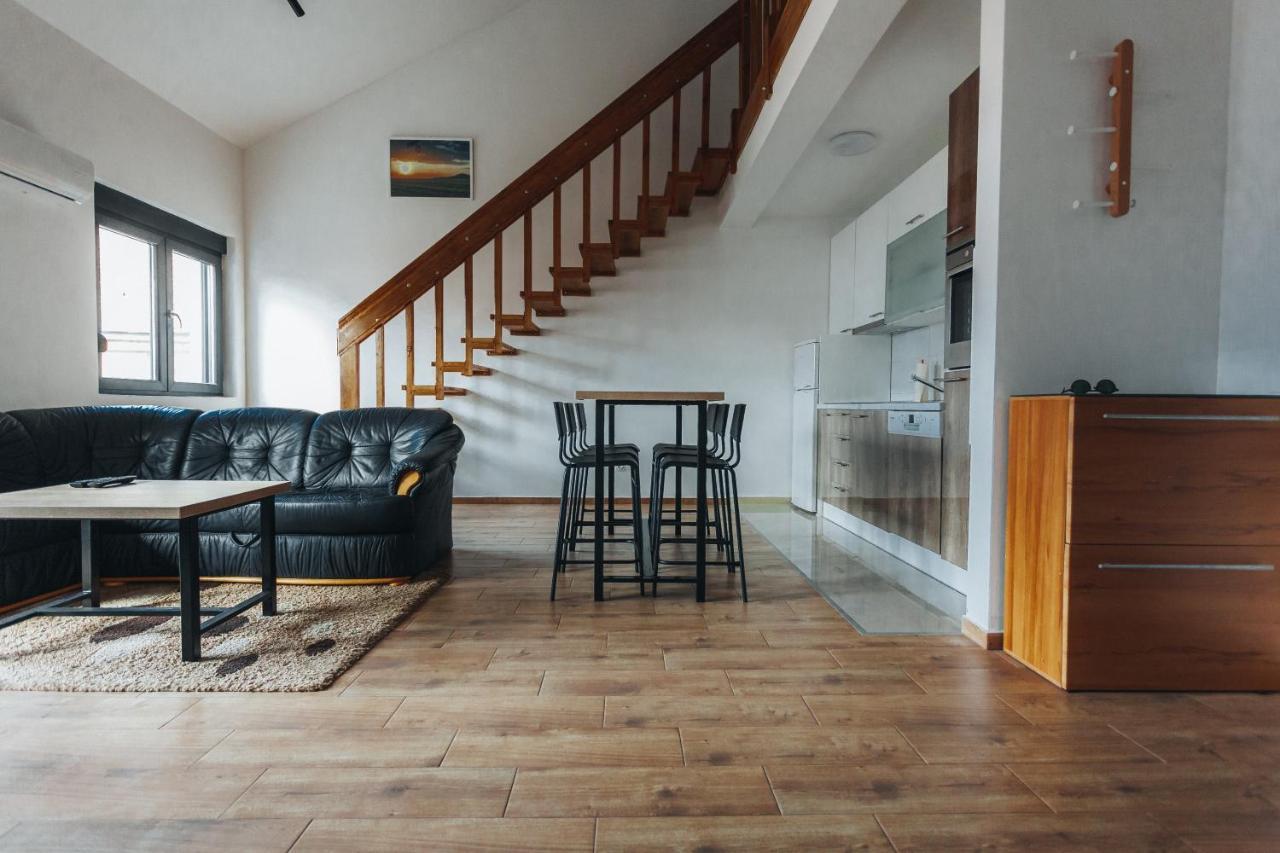 Backspace Apartments วรชาซ ภายนอก รูปภาพ