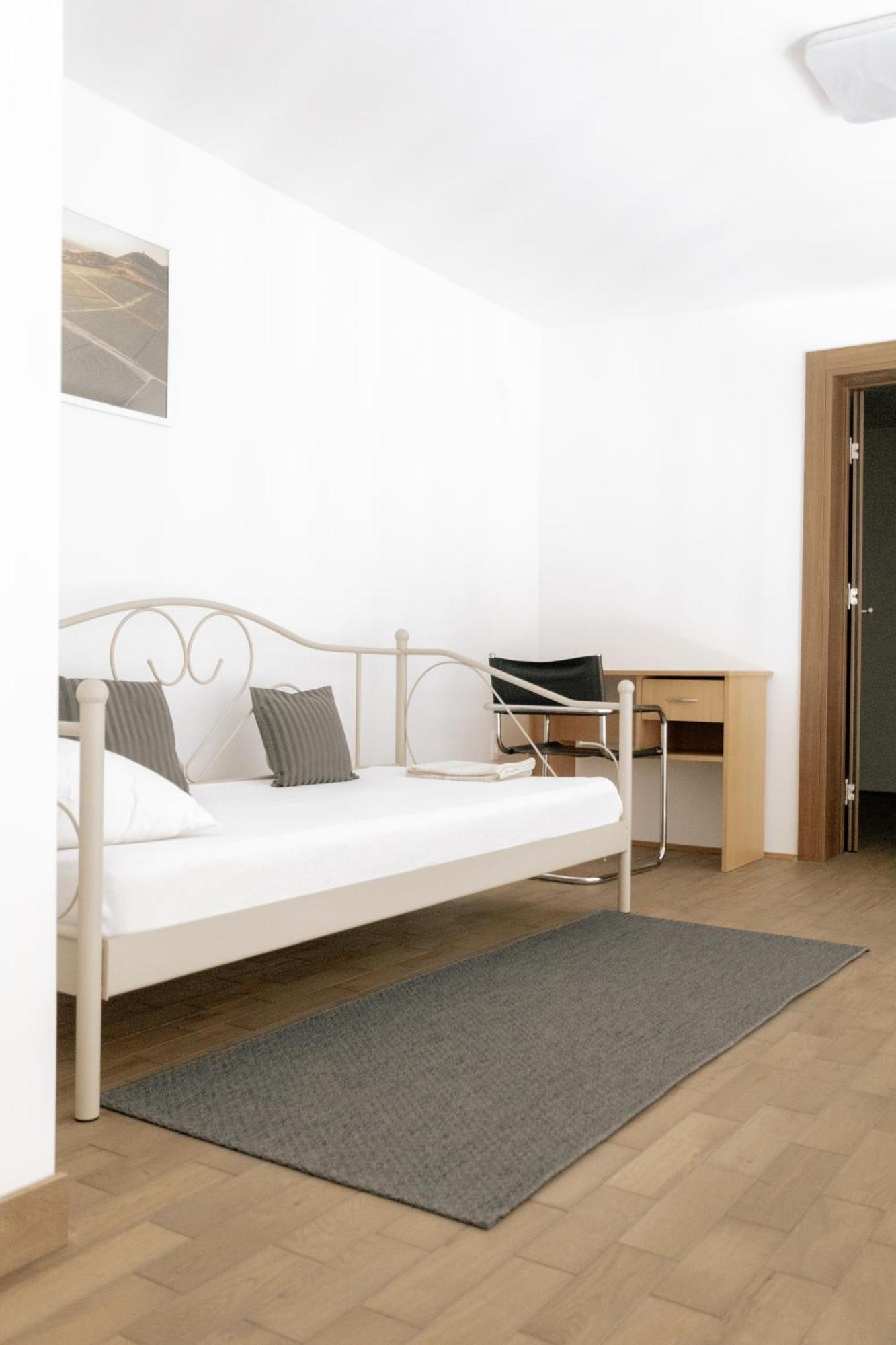 Backspace Apartments วรชาซ ภายนอก รูปภาพ